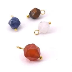 Breloques Perles Polygone Agate Rouge Teintée 8x9mm - Clou Laiton Doré (2)