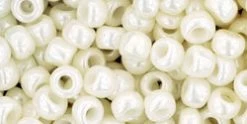Cc122 - Perles De Rocaille Toho 6/0 Opaque Lustered Navajo White (10g)