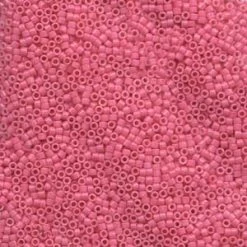 DB1371 - 11/0 Dyed Opaque Rose- 1,6mm - Hole : 0,8mm (5gr)