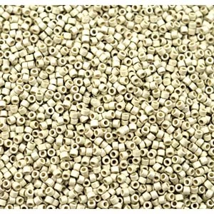 DB1831F -11/0 Delica Duracoat Galvanized Matte Silver- 1,6mm - Hole : 0,8mm (5gr) 1 DB1831F -11/0 Delica Duracoat Galvanized Matte Silver- 1,6mm - Hole : 0,8mm (5gr)