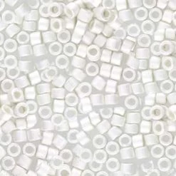 DB551F - 11/0 Delica Silver Plated Frosted- 1,6mm - Hole : 0,8mm (5gr)