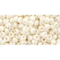 Cc122 - Perles De Rocaille Toho 8/0 Opaque Lustered Navajo White (10g)